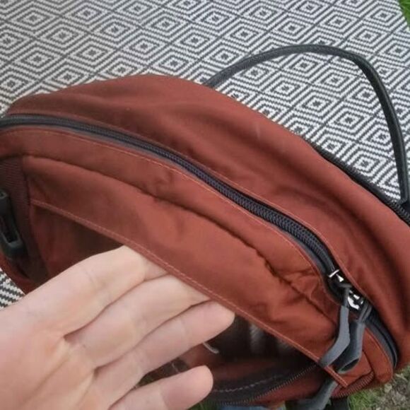 Osprey Meridian 22/60L Backpack Burnt Orange Hiking Outdoor No Day Pack - Picture 6 of 6